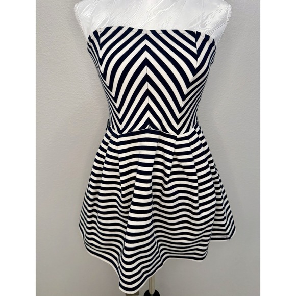 Charlotte Russe Dresses & Skirts - Charlotte Russe Strapless Black White Striped Fit Flare Dress M Stretch